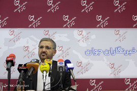 نشست خبری سخنگوی هیئت مرکزی نظارت بر انتخابات شوراهای اسلامی شهر و روستا در باشگاه خبرنگاران