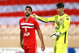 دیدار تیم های فوتبال پرسپولیس و لخویا