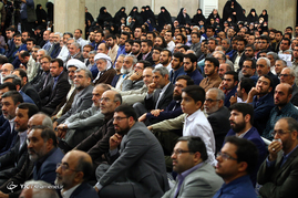 مراسم شب خاطره دفاع مقدس با حضور رهبر معظم انقلاب