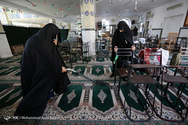 غبارروبی مساجد در آستانه ماه مبارک رمضان - قم‎