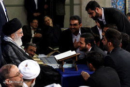 محفل انس با قرآن کریم در حسینیه امام خمینی(ره) با حضور رهبر معظم انقلاب