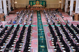 محفل انس با قرآن کریم در حرم شاهچراغ(ع)