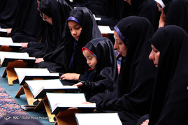 محفل انس با قرآن کریم در حرم شاهچراغ(ع)