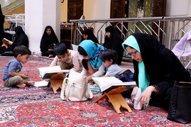 محفل انس با قرآن کریم در حرم شاهچراغ(ع)