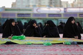ضیافت افطار در حرم امام رضا(ع)‎