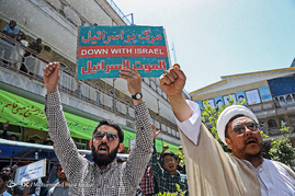 تجمع طلاب غیر ایرانی در محکومیت هتک حرمت رهبر شیعیان بحرین - قم‎‎