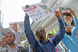 تجمع طلاب غیر ایرانی در محکومیت هتک حرمت رهبر شیعیان بحرین - قم‎‎