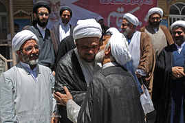 تجمع طلاب غیر ایرانی در محکومیت هتک حرمت رهبر شیعیان بحرین - قم‎‎