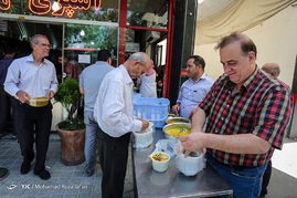 فروش آش و حليم در ماه مبارک رمضان - اصفهان‎