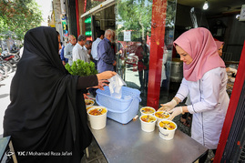 فروش آش و حليم در ماه مبارک رمضان - اصفهان‎