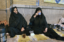 ضیافت افطار در حرم حضرت عبدالعظیم حسنی(ع)
