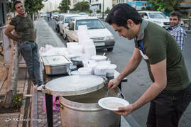 بفرمایید افطار