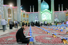 آئین جزءخوانی قرآن کریم در حرم حضرت محمد هلال بن علی(ع) - آران و بیدگل کاشان