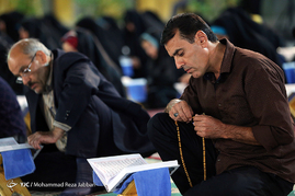 آئین جزءخوانی قرآن کریم در حرم حضرت محمد هلال بن علی(ع) - آران و بیدگل کاشان