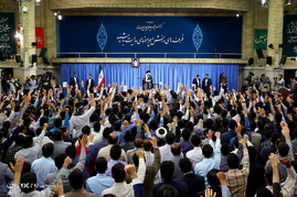 دیدار جمعی از دانشجویان با رهبر معظم انقلاب