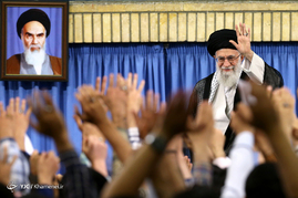 دیدار جمعی از دانشجویان با رهبر معظم انقلاب