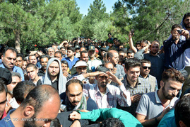 خاکسپاری شهدای حادثه تروریستی تهران در بهشت زهرا(س)