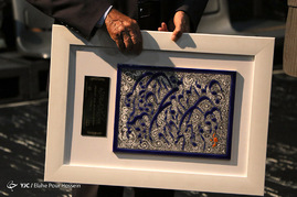 رونمایی از پوستر دومین دوره جایزه ادبی ریحانه(س) و افتتاح گالری خوشنویسی استاد چیزفهم و سالن تئاتر استاد لایق در شیراز ‎