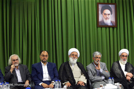 دیدار جمعی از شاعران و اهالی فرهنگ و ادب با رهبر معظم انقلاب