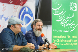 نشست خبری عوامل جشنواره بین‌المللی فیلم‌های کودکان و نوجوانان در باشگاه خبرنگاران جوان