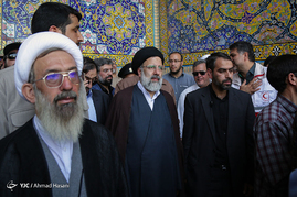 تشییع پیکر همسر آیت الله علم الهدی‎