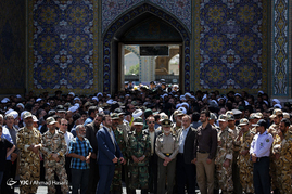 تشییع پیکر همسر آیت الله علم الهدی‎