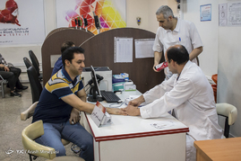 بازدید وزیر بهداشت از سازمان انتقال خون