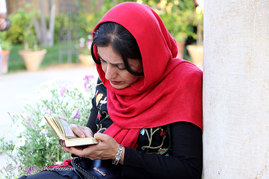 مراسم جزء خوانی قرآن کریم در آرامگاه حافظ _شیراز