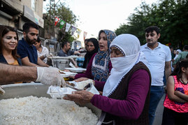 سفره افطار دسته جمعی در ترکیه