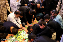 تشییع مدافع حرم در شیراز‎