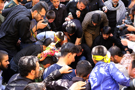 تشییع مدافع حرم در شیراز‎