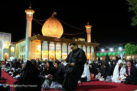 مراسم احیا شب بیست و یکم ماه رمضان در حرم شاهچراغ(ع ) - شیراز ‎