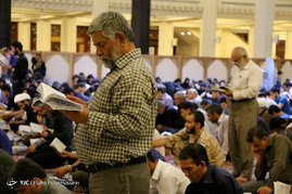 مراسم احیا شب بیست و یکم ماه رمضان در حرم شاهچراغ(ع ) - شیراز ‎