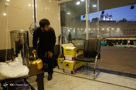 سفره افطار در ایوان انتظار