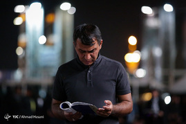 مراسم احیا شب بیست و سوم ماه رمضان در حرم مطهر رضوی‎