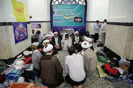 اعتکاف رمضانیه طلاب و دانش آموزان در حرم مطهر رضوی