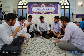 اعتکاف رمضانیه طلاب و دانش آموزان در حرم مطهر رضوی