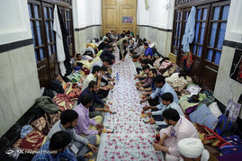 اعتکاف رمضانیه طلاب و دانش آموزان در حرم مطهر رضوی