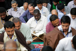 اعتکاف رمضانیه طلاب و دانش آموزان در حرم مطهر رضوی