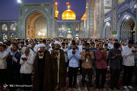 اعتکاف رمضانیه طلاب و دانش آموزان در حرم مطهر رضوی