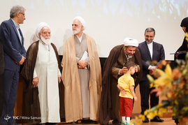 دیدار معاون اول قوه قضائیه با خانواده معظم شهدا