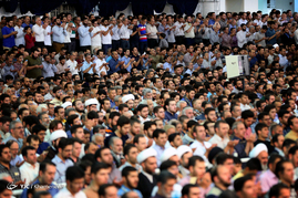 اقامه نماز عید فطر به امامت رهبر معظم انقلاب در مصلی