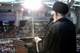 اقامه نماز عید فطر به امامت رهبر معظم انقلاب در مصلی