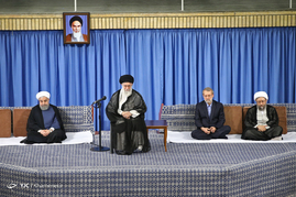 دیدار مسئولان نظام و سفرای کشورهای اسلامی و رهبر معظم انقلاب
