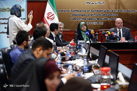 نشست خبری 