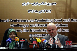 نشست خبری 