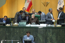حضور وزیر ارشاد در صحن علنی مجلس