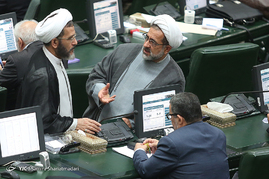 حضور وزیر ارشاد در صحن علنی مجلس