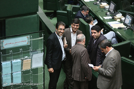 حضور وزیر ارشاد در صحن علنی مجلس