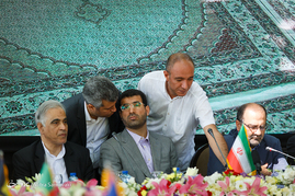 بازدید سفرا و نمایندگان سیاسی مقیم تهران از بازداشگاه اوین